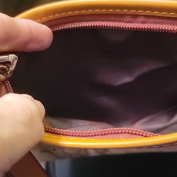 World Map Print Wristlet Case - Picture 3 of 4